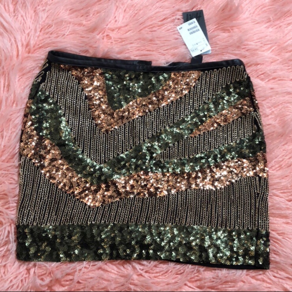 Skirt - Picture 3 of 3